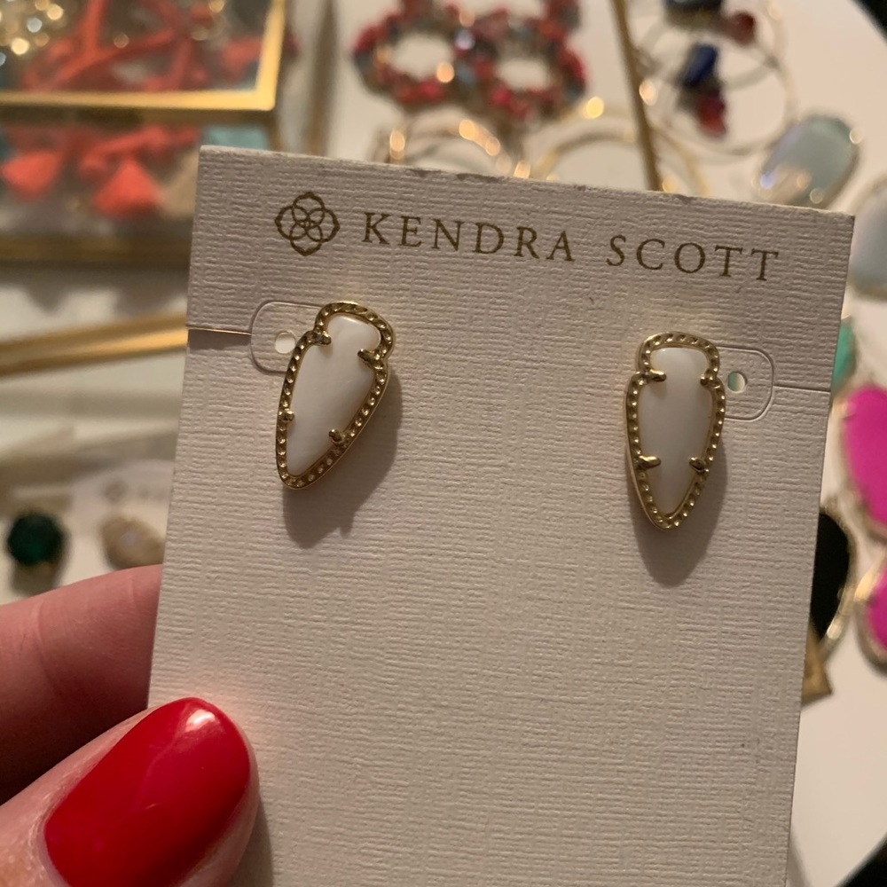 Kendra Scott Arrowhead Stud Earrings